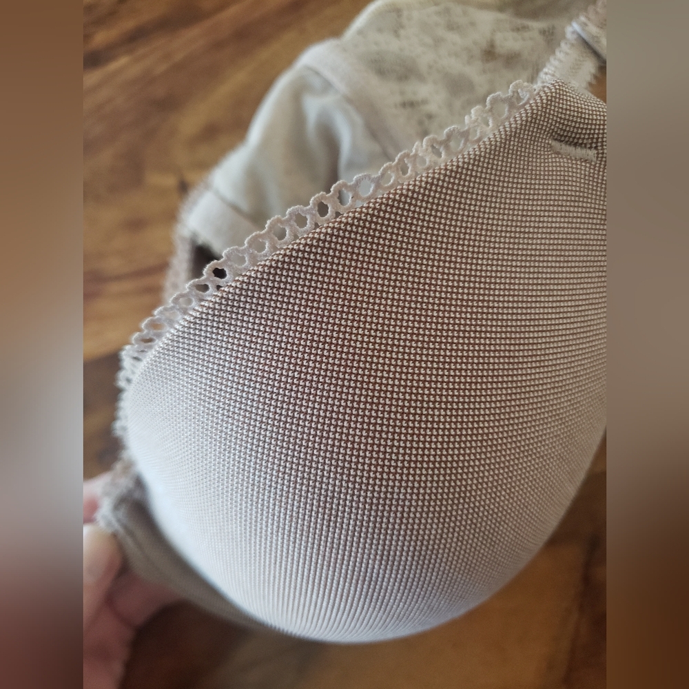 Lace Back Bra 30DD - Picture 3 of 4